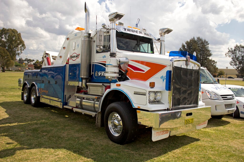 Kenworth T650 tow truck