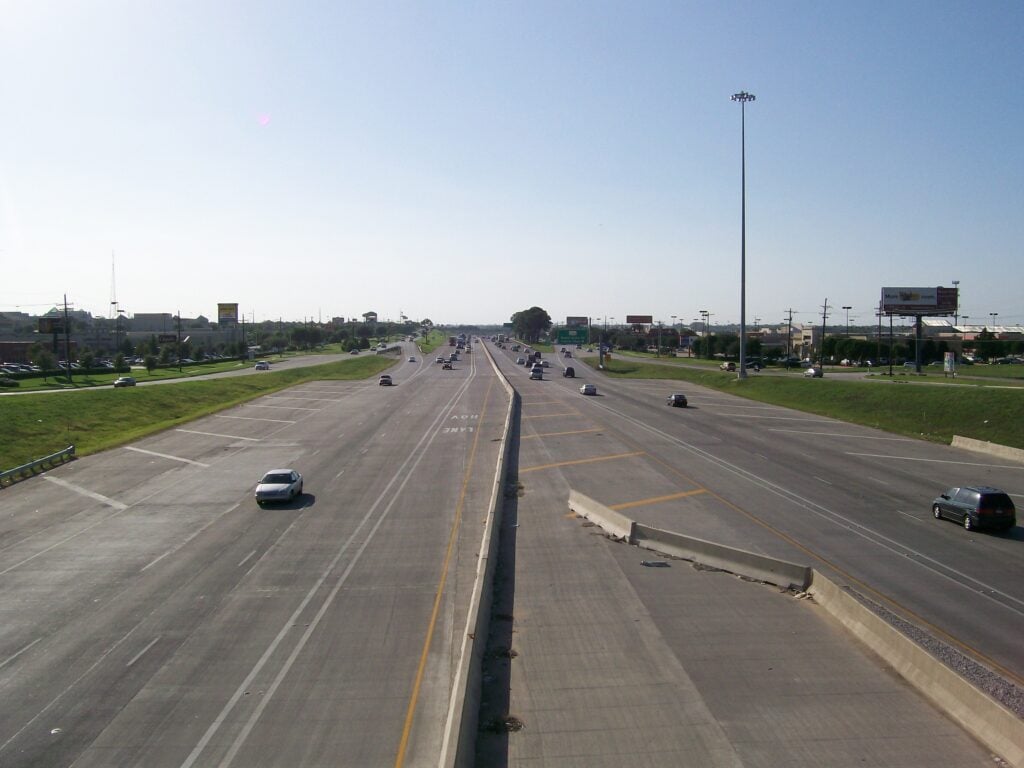 IH35E in Lewisville north from SH 121